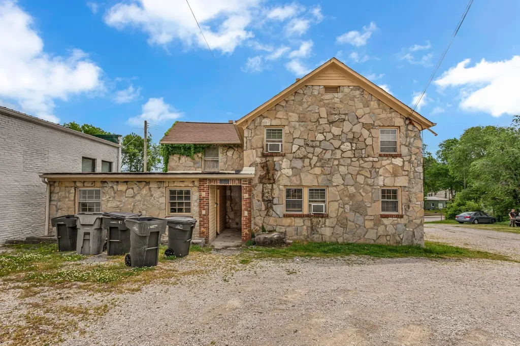 1405 Highland Avenue Columbia TN 38401