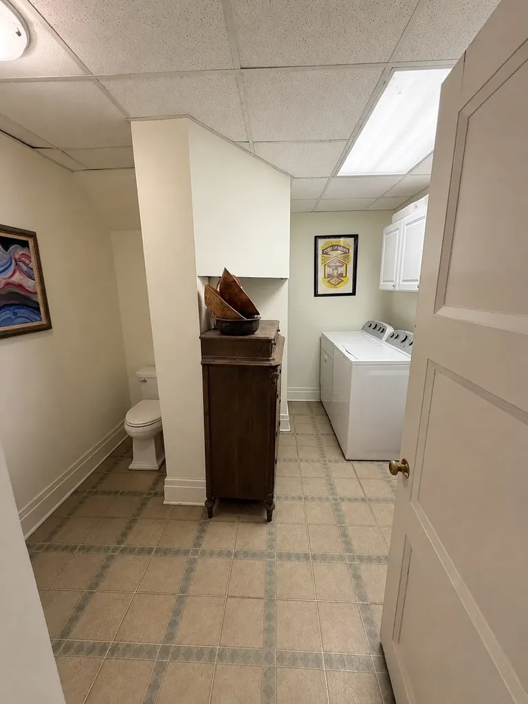 1715 Cedar Lane Nashville TN 37212