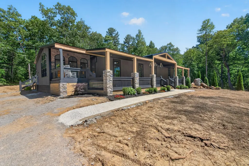 226 1st Street Altamont TN 37301