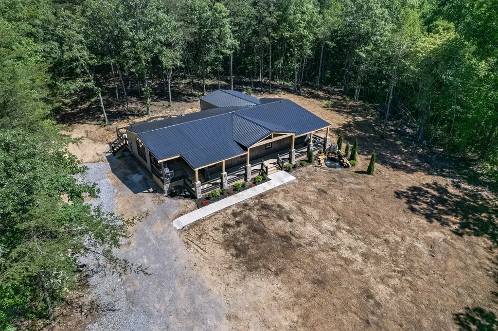 226 1st Street Altamont TN 37301