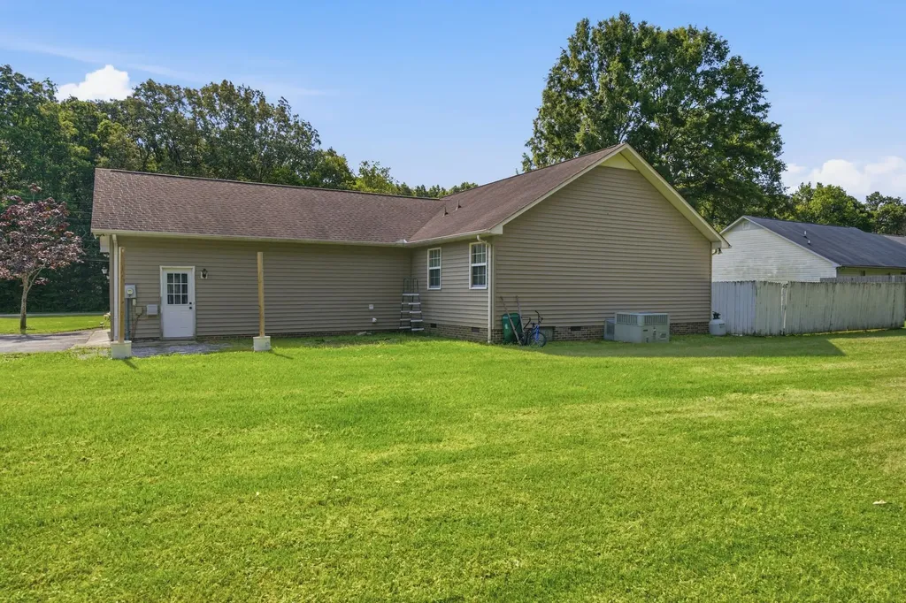671 Circle Drive Manchester TN 37355