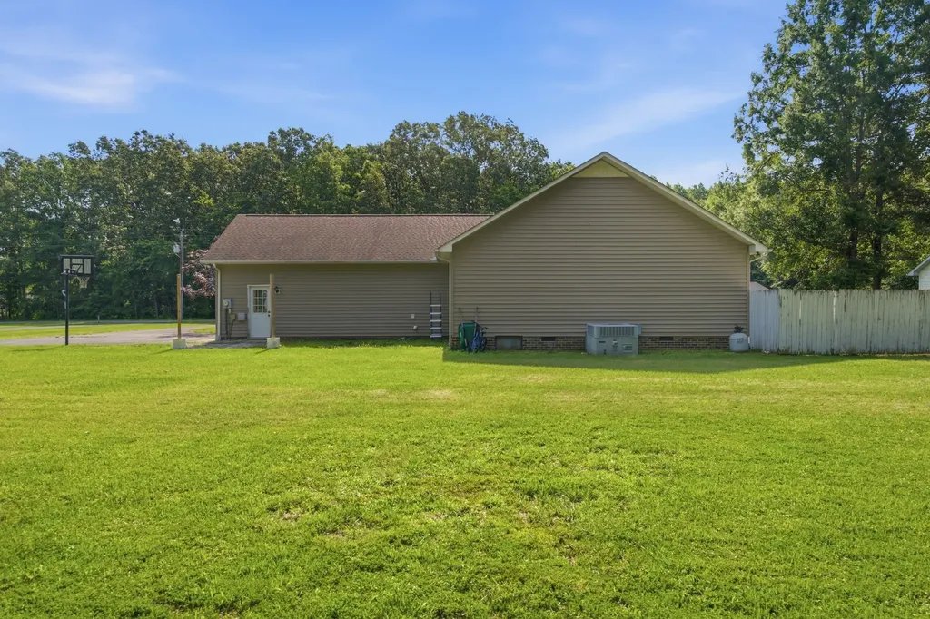 671 Circle Drive Manchester TN 37355