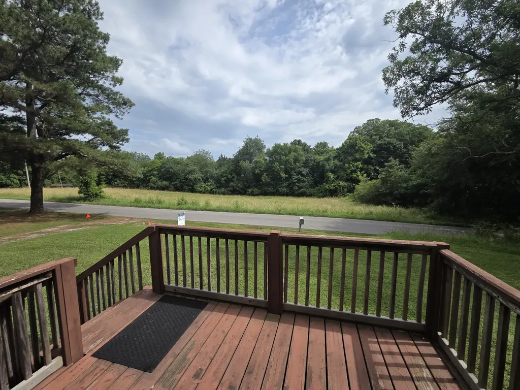 848 N Hurricane Creek Road Mc Ewen TN 37101