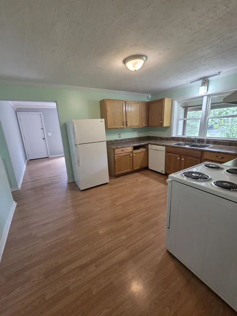 848 N Hurricane Creek Road Mc Ewen TN 37101
