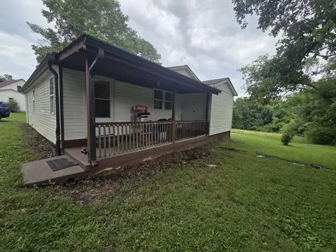 848 N Hurricane Creek Road Mc Ewen TN 37101