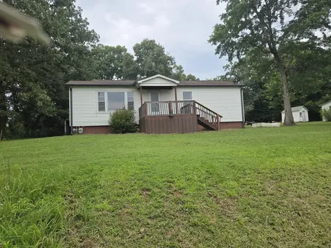 848 N Hurricane Creek Road Mc Ewen TN 37101