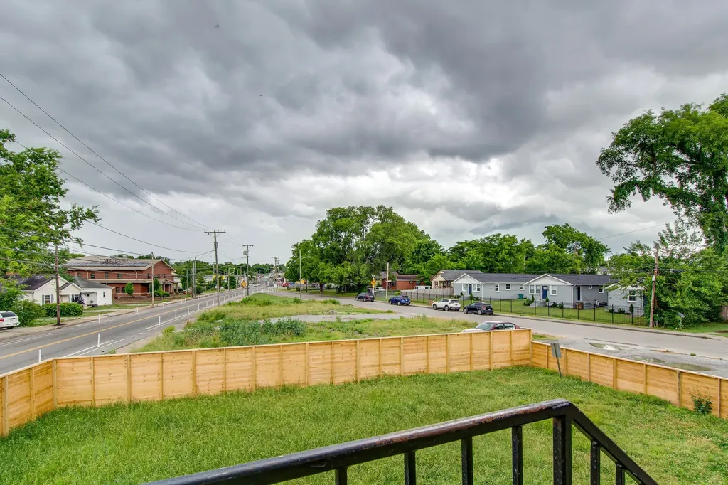 1733 17th Ave, N Nashville TN 37208