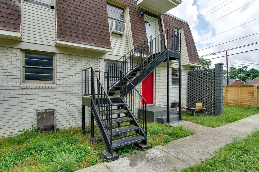 1733 17th Ave, N Nashville TN 37208