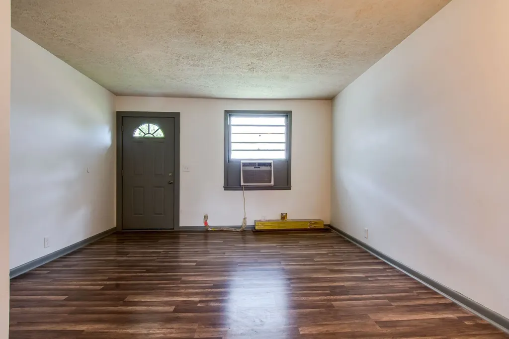 1733 17th Ave, N Nashville TN 37208