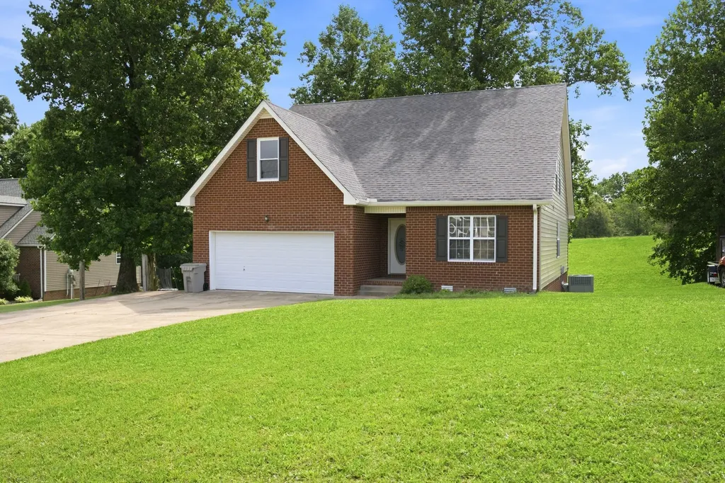 1208 Jason Circle Ashland City TN 37015