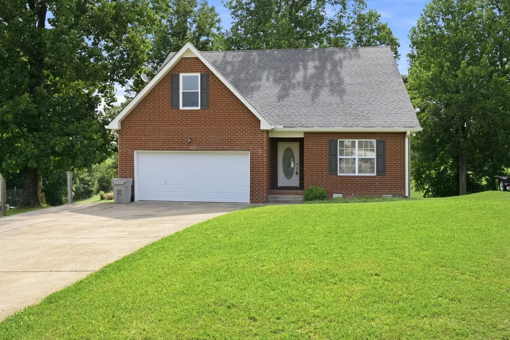 1208 Jason Circle Ashland City TN 37015