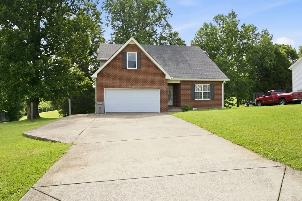 1208 Jason Circle Ashland City TN 37015