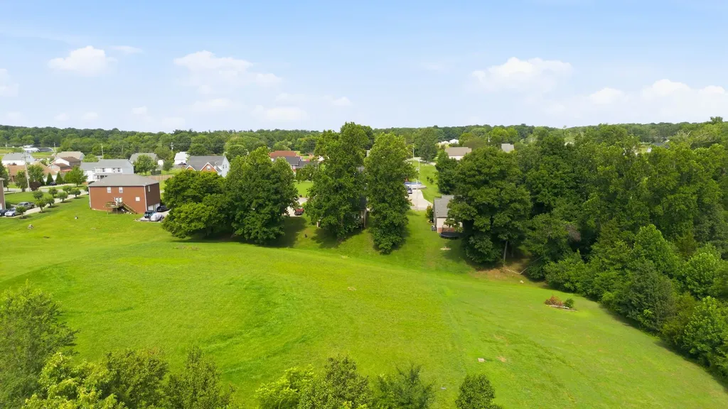 1208 Jason Circle Ashland City TN 37015