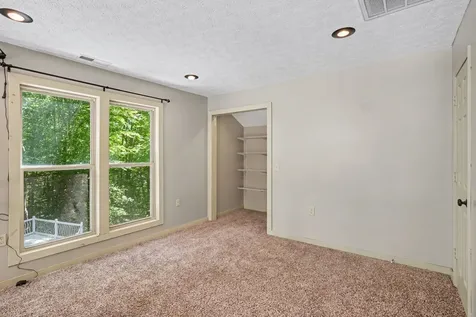 2275 Hanestown Road Westmoreland TN 37186