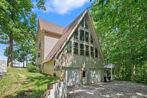 2275 Hanestown Road Westmoreland TN 37186