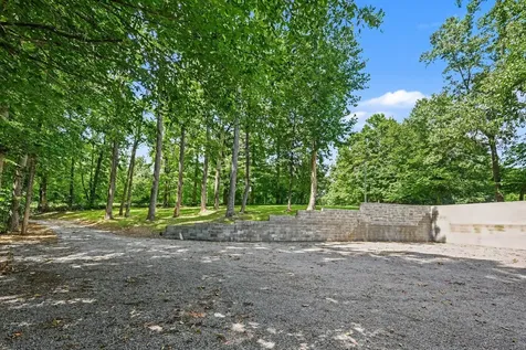 2275 Hanestown Road Westmoreland TN 37186
