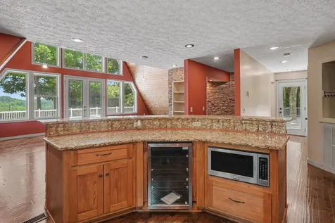 2275 Hanestown Road Westmoreland TN 37186