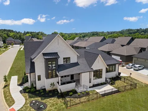 9363 Calder Circle Ooltewah TN 37363