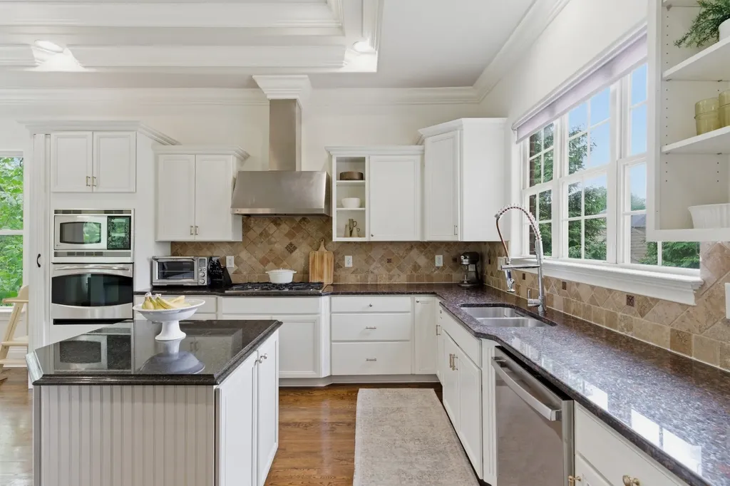 548 Summit Oaks Court Nashville TN 37221