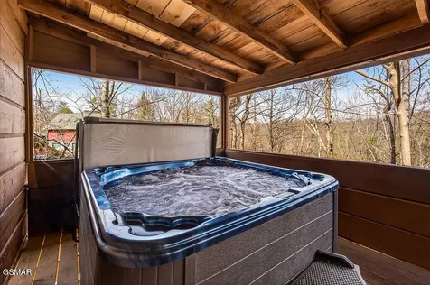 745 Ski View Lane Pigeon Forge TN 37876