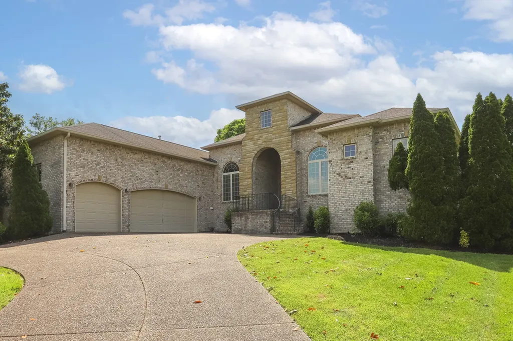110 Affirmed Drive Hendersonville TN 37075