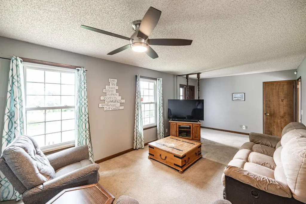 102 Lake Point Drive Gallatin TN 37066
