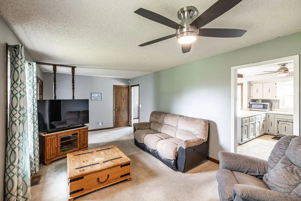 102 Lake Point Drive Gallatin TN 37066