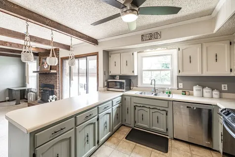 102 Lake Point Drive Gallatin TN 37066