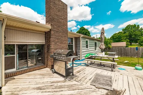 102 Lake Point Drive Gallatin TN 37066