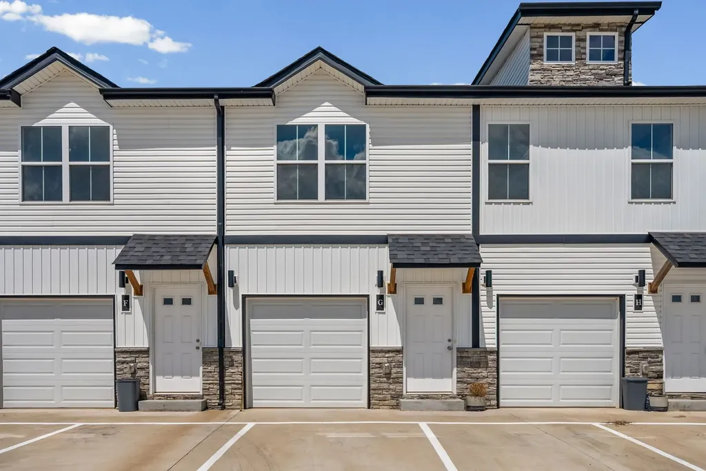 224 Drayton Drive Clarksville TN 37042