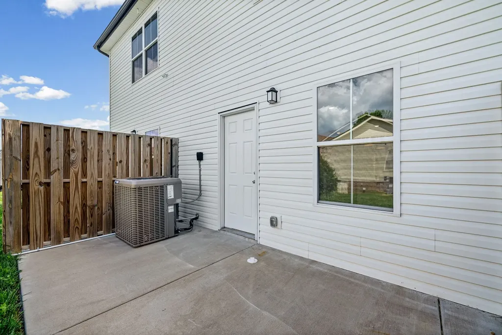 224 Drayton Drive Clarksville TN 37042