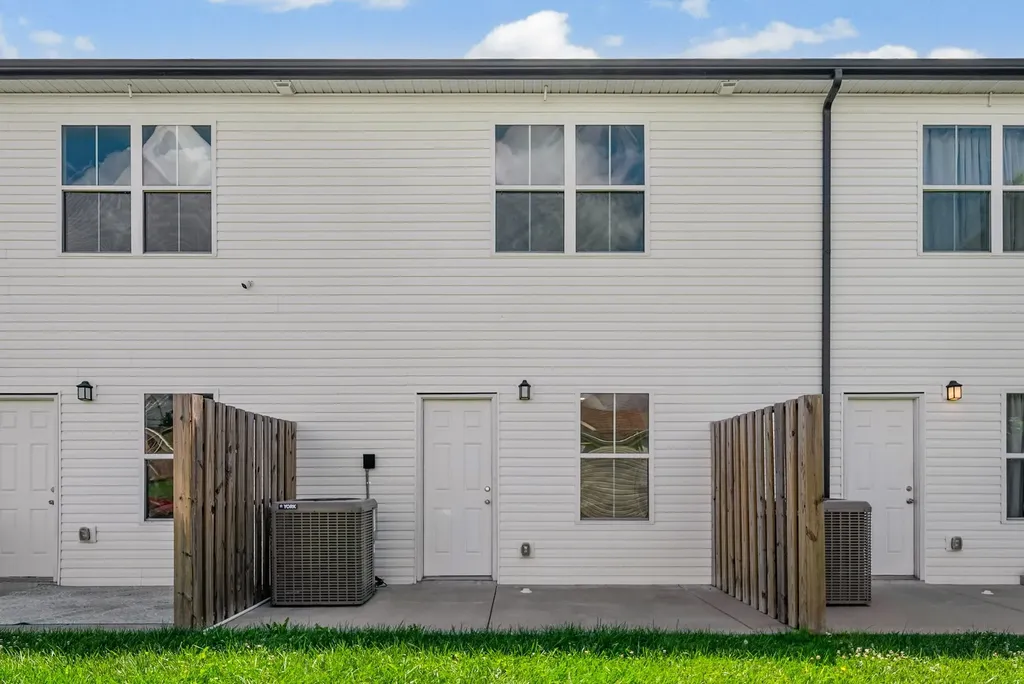 224 Drayton Drive Clarksville TN 37042