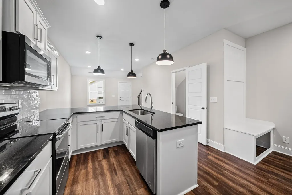 224 Drayton Drive Clarksville TN 37042