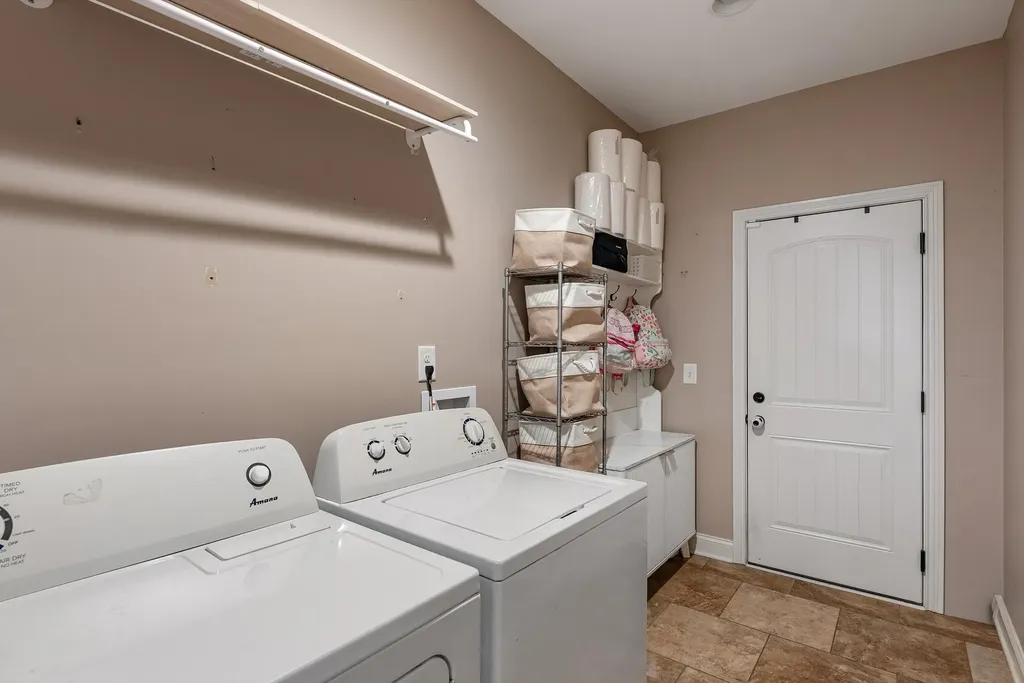 56 Harbor Point Lebanon TN 37087