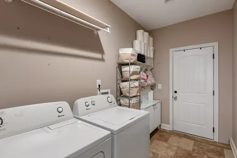 56 Harbor Point Lebanon TN 37087