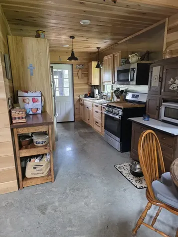 6339 Dickens Hill Road Bradyville TN 37026
