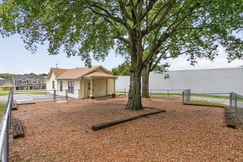 639 E Old Hickory Boulevard Madison TN 37115