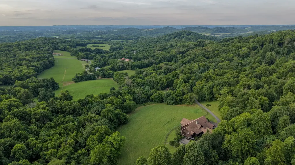 391 Bluestocking Hollow Road Shelbyville TN 37160