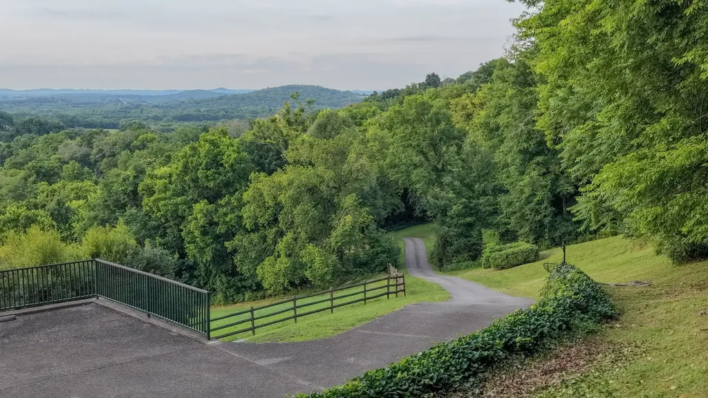 391 Bluestocking Hollow Road Shelbyville TN 37160