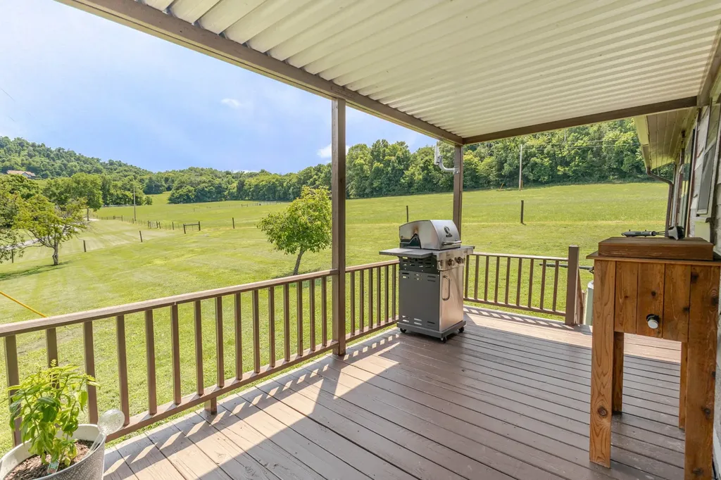 391 Bluestocking Hollow Road Shelbyville TN 37160