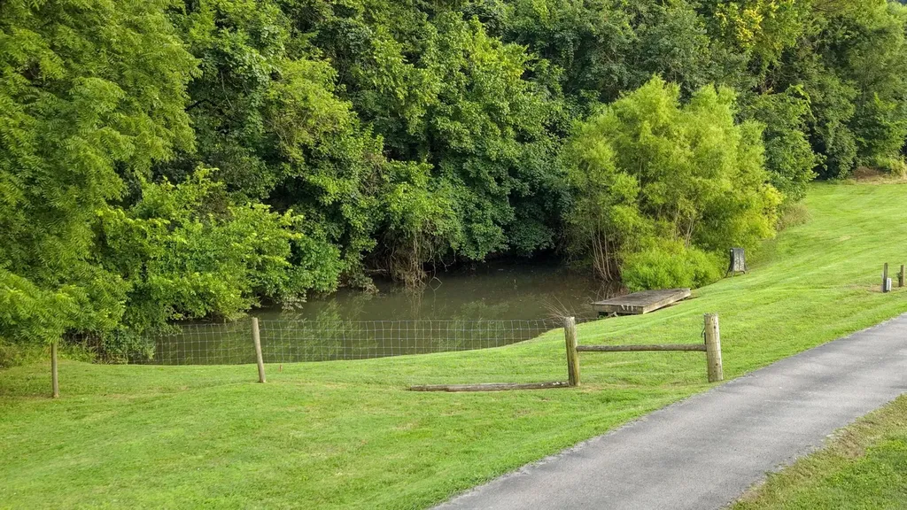 391 Bluestocking Hollow Road Shelbyville TN 37160