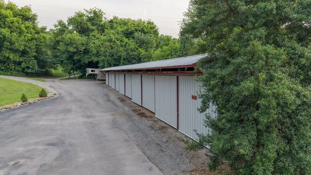 391 Bluestocking Hollow Road Shelbyville TN 37160