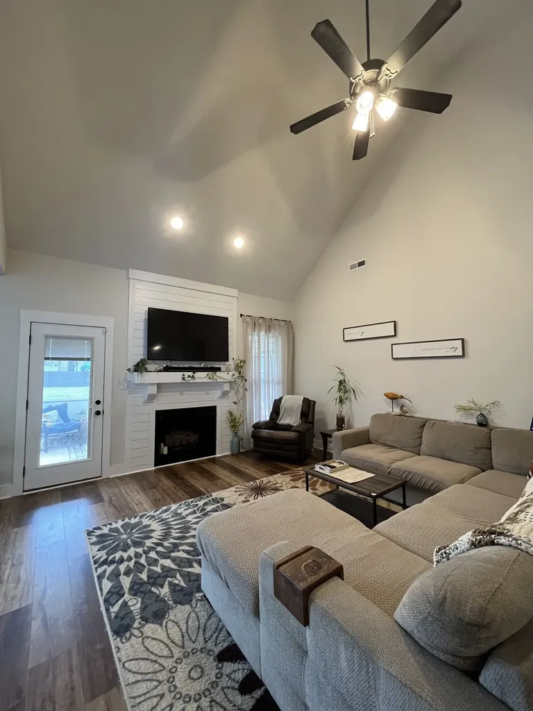 445 Crestwicke Court Clarksville TN 37043