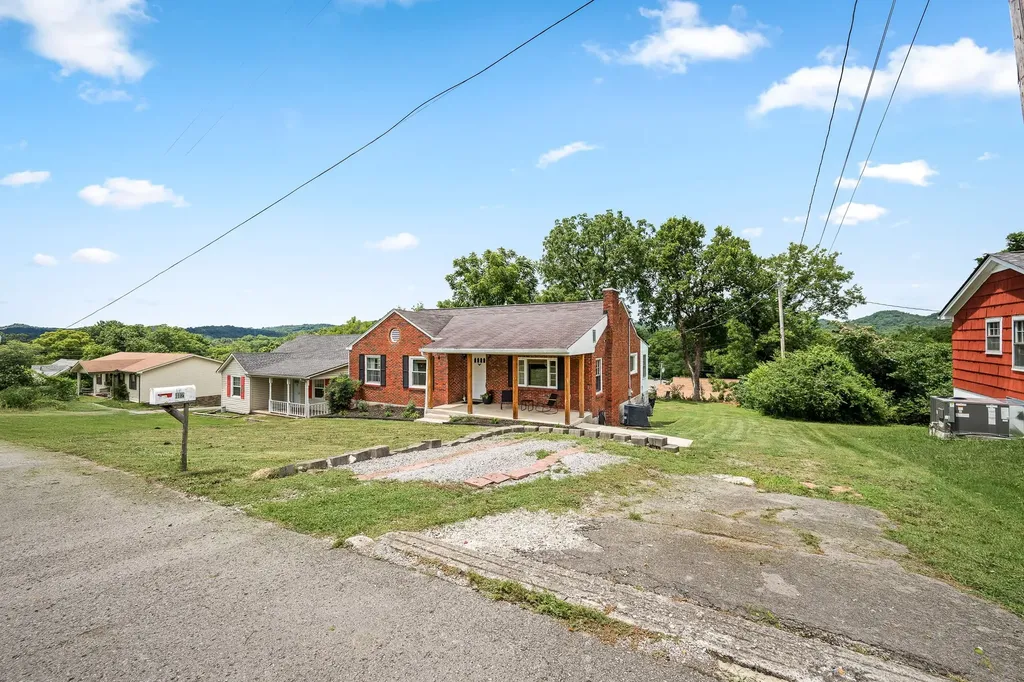 412 Lehman Street Woodbury TN 37190