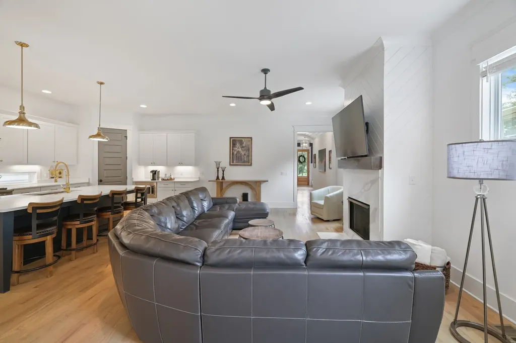 4018B Woodmont Boulevard Nashville TN 37205