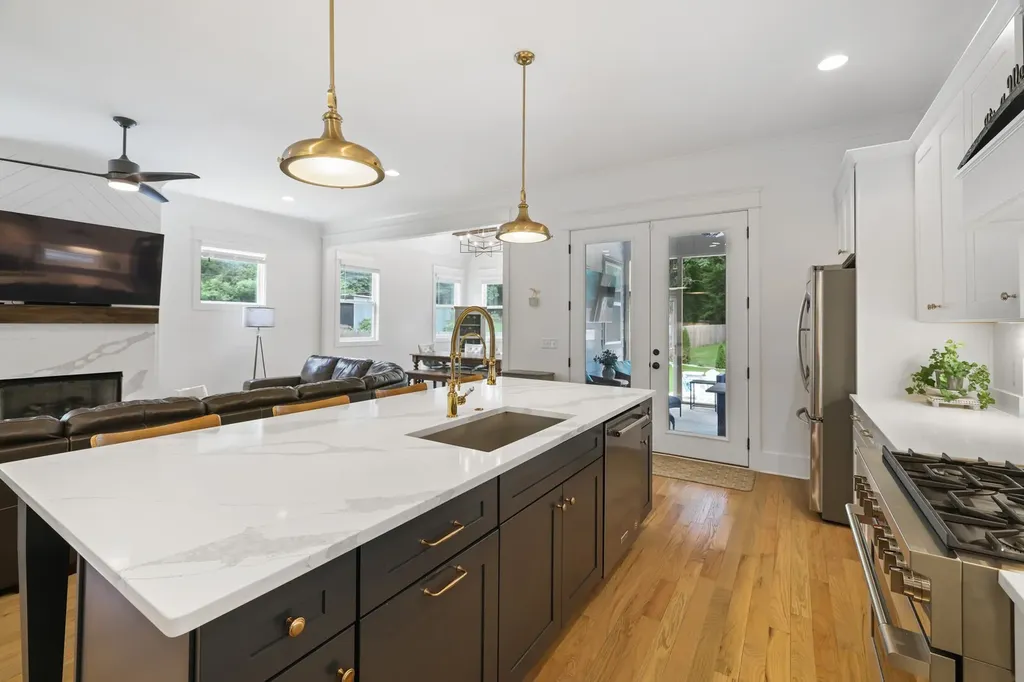 4018B Woodmont Boulevard Nashville TN 37205