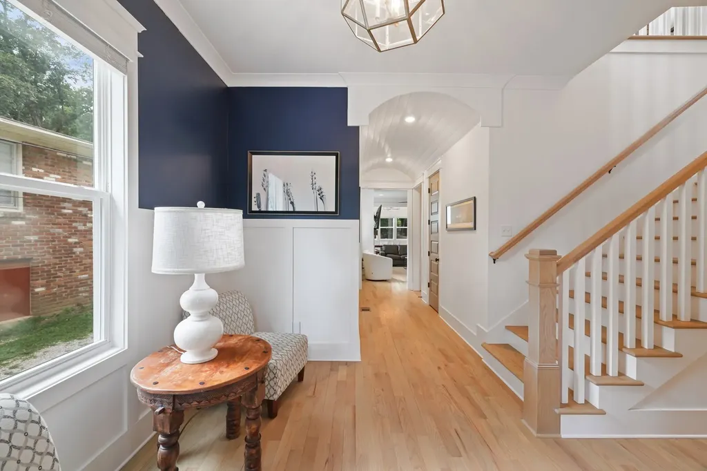 4018B Woodmont Boulevard Nashville TN 37205