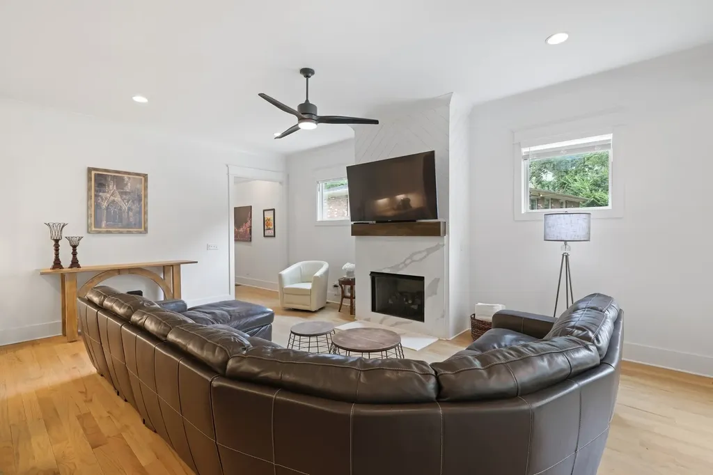 4018B Woodmont Boulevard Nashville TN 37205