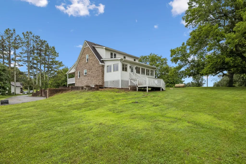 2758 Standing Oak Drive Thompsons Station TN 37179