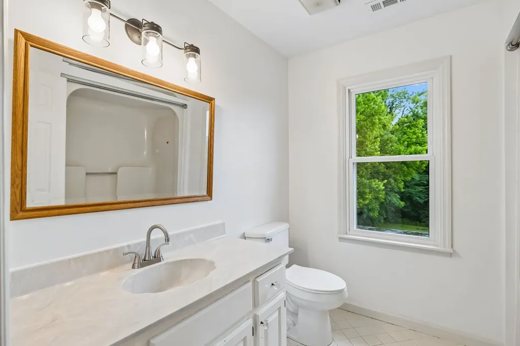 2758 Standing Oak Drive Thompsons Station TN 37179